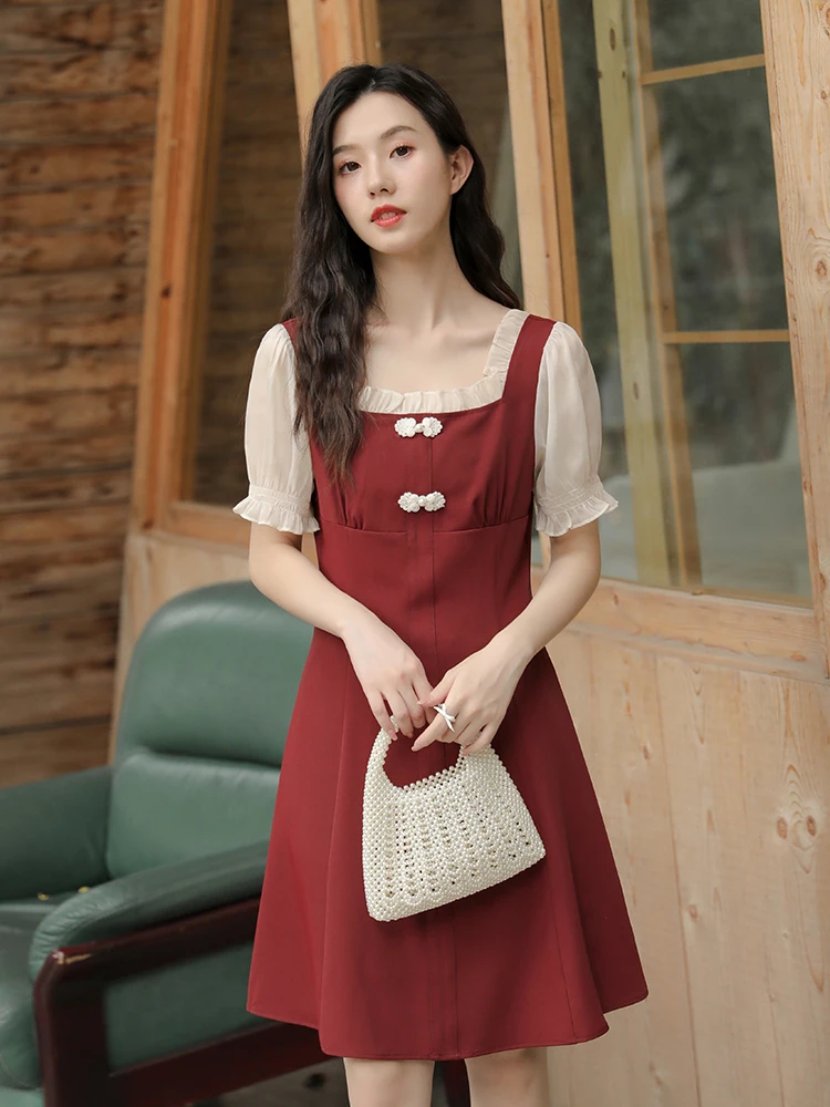 New Cheongsam A-line Skirt French Retro Niche Young Women Summer Improved Version Dress Puff Sleeve Square Neck High Waist
New Cheongsam A-line Skirt French Retro Niche Young Women Summer Improved Version Dress Puff Sleeve Square Neck High Waist