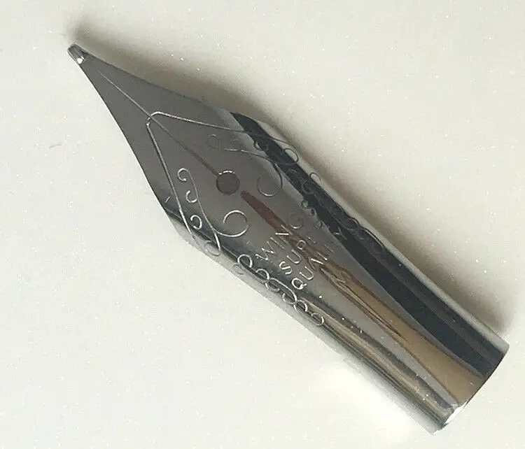 1pc silver soft Medium nib 0.7mm for St Penpps 698/659/3013 fountain pen Ink Pen tationery Office school Writing Pens Gift
1pc silver soft Medium nib 0.7mm for St Penpps 698/659/3013 fountain pen Ink Pen tationery Office school Writing Pens Gift