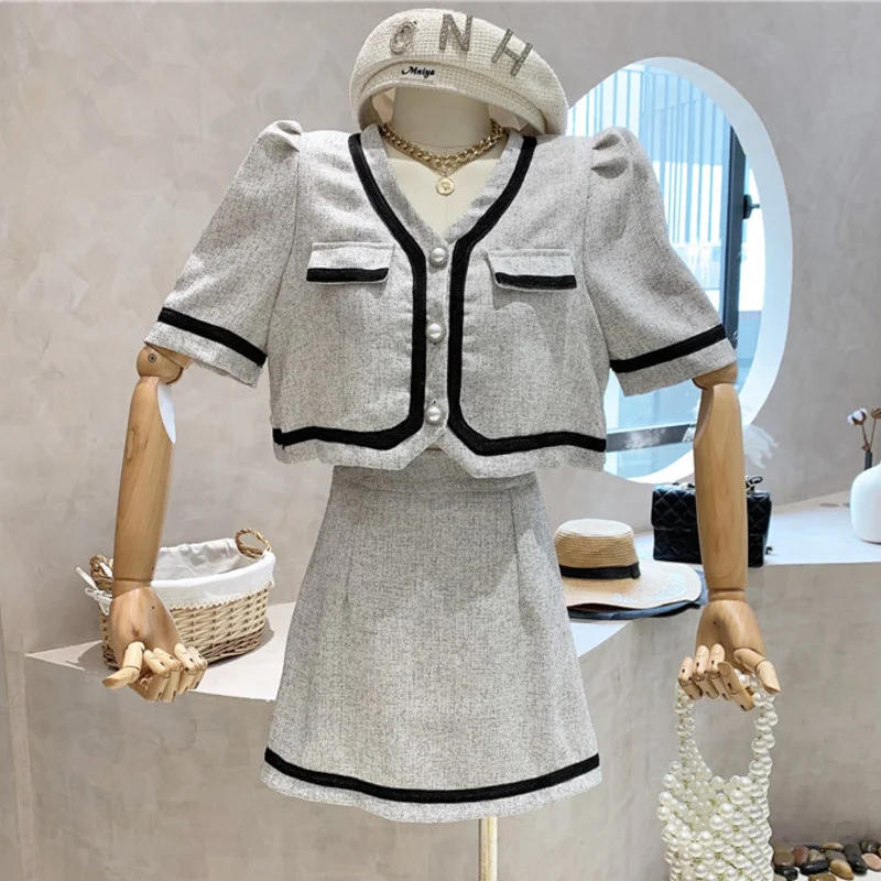 Small Fragrance Two Piece Set Women Retro Puff Sleeve Shirt Crop Top + Skirt Suits Summer Short Jacket Coat Skirt 2 Piece Sets
Small Fragrance Two Piece Set Women Retro Puff Sleeve Shirt Crop Top + Skirt Suits Summer Short Jacket Coat Skirt 2 Piece Sets