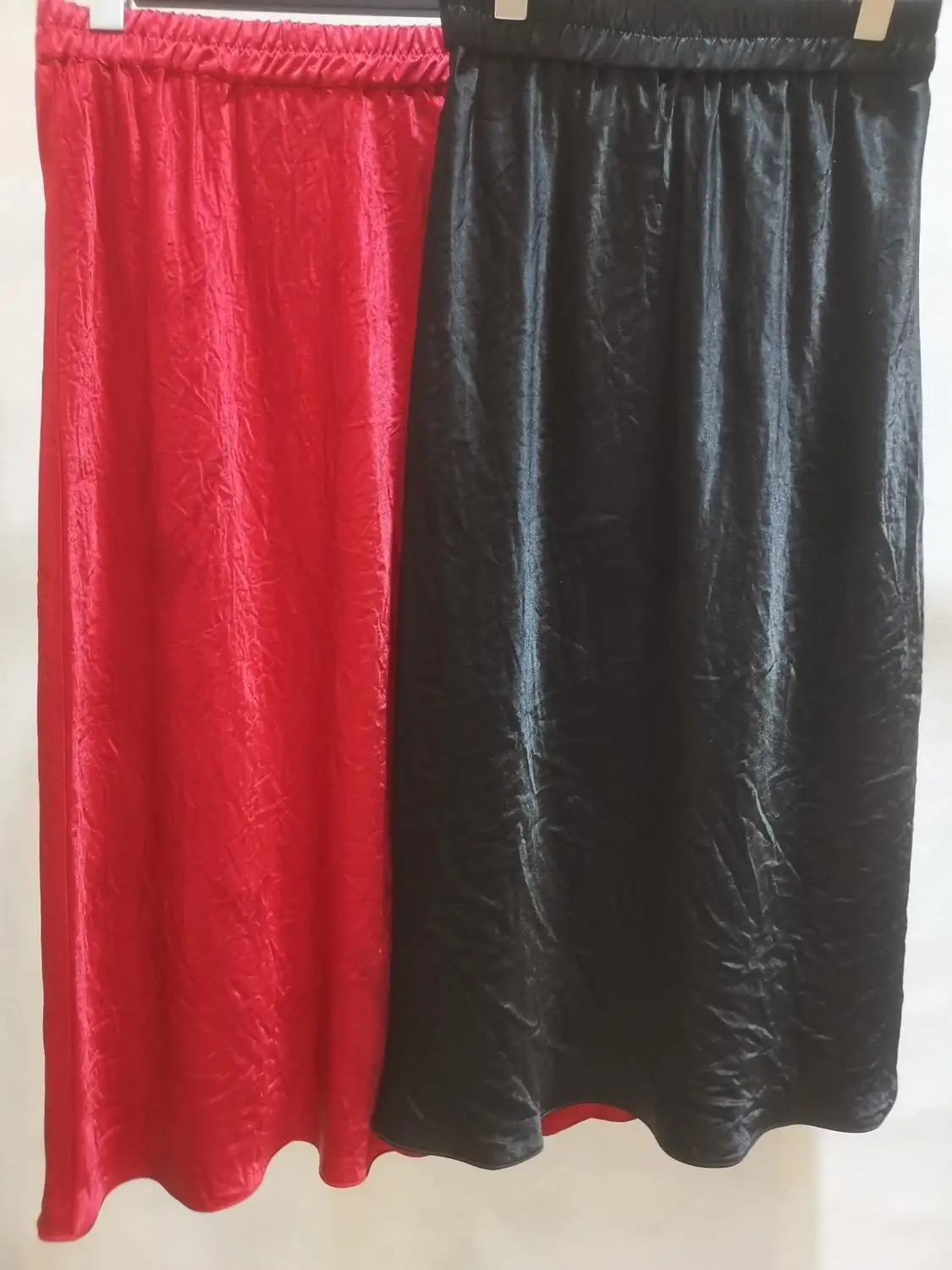 2020 New Women OL Midi Skirt Early Spring Lady Wild Stylish Slim Cooked Sweet Female pleated Long skirts
2020 New Women OL Midi Skirt Early Spring Lady Wild Stylish Slim Cooked Sweet Female pleated Long skirts