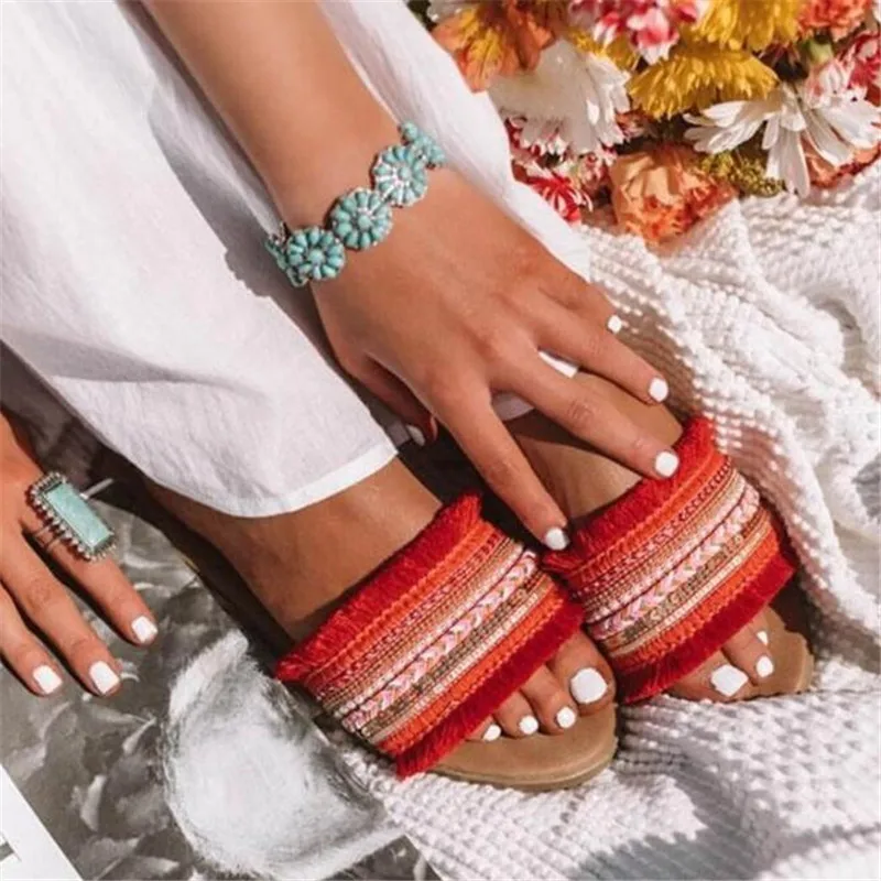 Сандалии женские на плоской платформе, дышащие шлепанцы, Повседневная модная летняя обувь, большие размеры
Сандалии женские на плоской платформе, дышащие шлепанцы, Повседневная модная летняя обувь, большие размеры