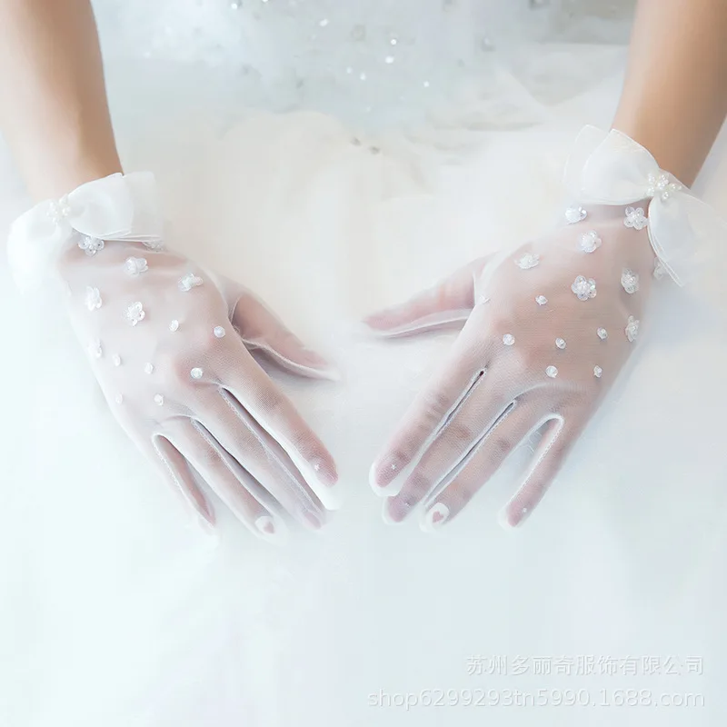 2021 New Simple Short Spring Summer Mesh Thin Section Gloves Artificial Pearl Bow New Wedding Dress Bride Glove
2021 New Simple Short Spring Summer Mesh Thin Section Gloves Artificial Pearl Bow New Wedding Dress Bride Glove