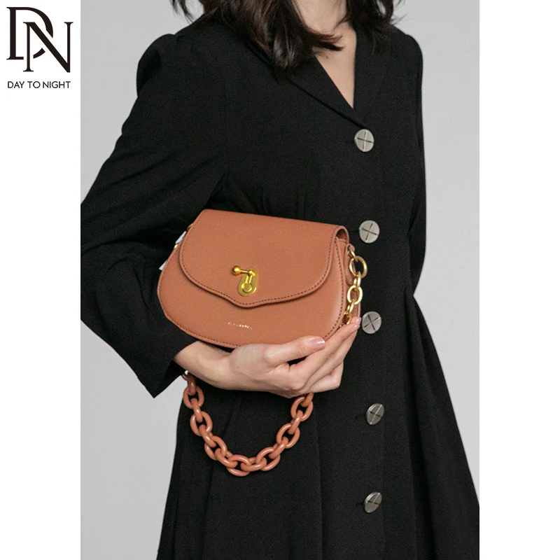 DN Crossbody Bags for Women's Minimalist Chain Shoulder Bags Ladies Fashion Trend Handbags Panelled Small Vintage Saddle Purse
DN Crossbody Bags for Women's Minimalist Chain Shoulder Bags Ladies Fashion Trend Handbags Panelled Small Vintage Saddle Purse