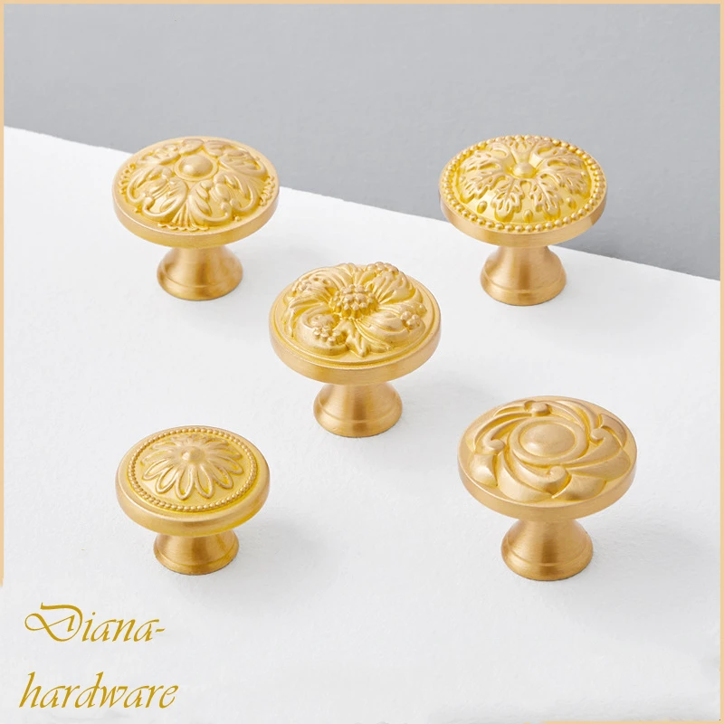 Light Luxury Solid Brass Knob Cabinet Door Handle Drawer Pulls Bedroom Dresser Gold Knobs Decor Furniture Handles Hardware
Light Luxury Solid Brass Knob Cabinet Door Handle Drawer Pulls Bedroom Dresser Gold Knobs Decor Furniture Handles Hardware