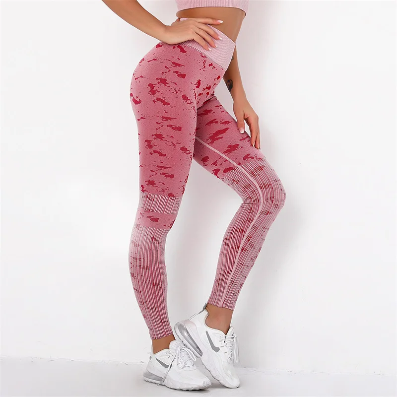 Леггинсы женские камуфляжные бесшовные с высокой талией и эффектом пуш-ап
Леггинсы женские камуфляжные бесшовные с высокой талией и эффектом пуш-ап