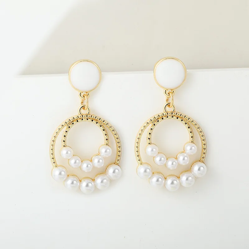 Korean Fashion Girl Earrings Punk New Pearl Sweet White Geometric Double Ring Net Red Wild Earrings Reserve Price Sale Bijoux
Korean Fashion Girl Earrings Punk New Pearl Sweet White Geometric Double Ring Net Red Wild Earrings Reserve Price Sale Bijoux
