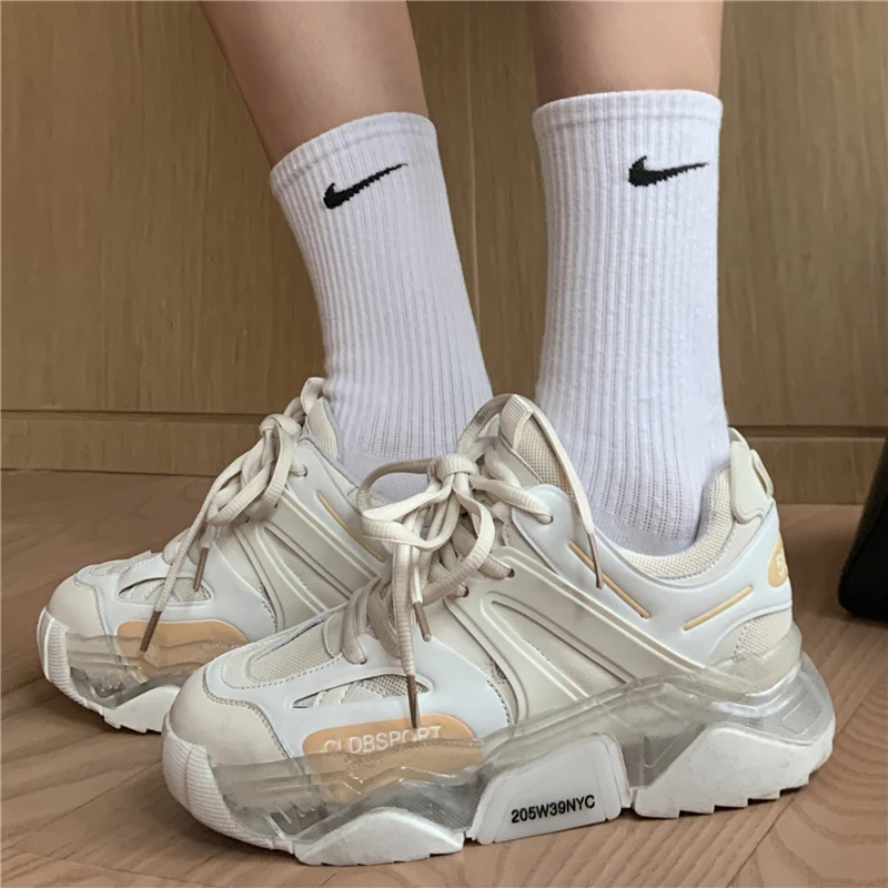 Кроссовки женские, со шнурками, на платформе, со стразами
Кроссовки женские, со шнурками, на платформе, со стразами