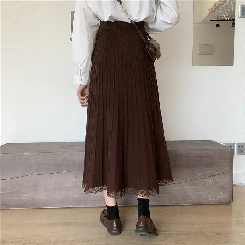Female Retro Mid-Length Lace Stitching Skirt 2021 Autumn New High Waist Large Size A-Line Umbrella Skirt Knitted Women Clothes
Female Retro Mid-Length Lace Stitching Skirt 2021 Autumn New High Waist Large Size A-Line Umbrella Skirt Knitted Women Clothes