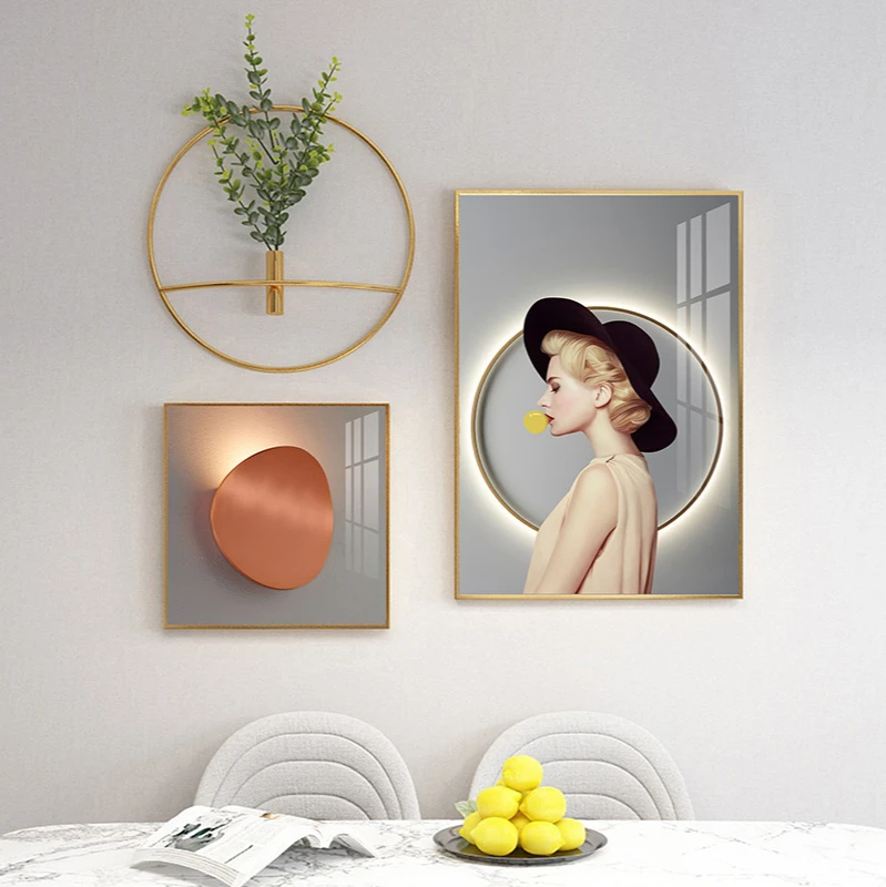 Настенный фон для телевизора с подвеской
Настенный фон для телевизора с подвеской