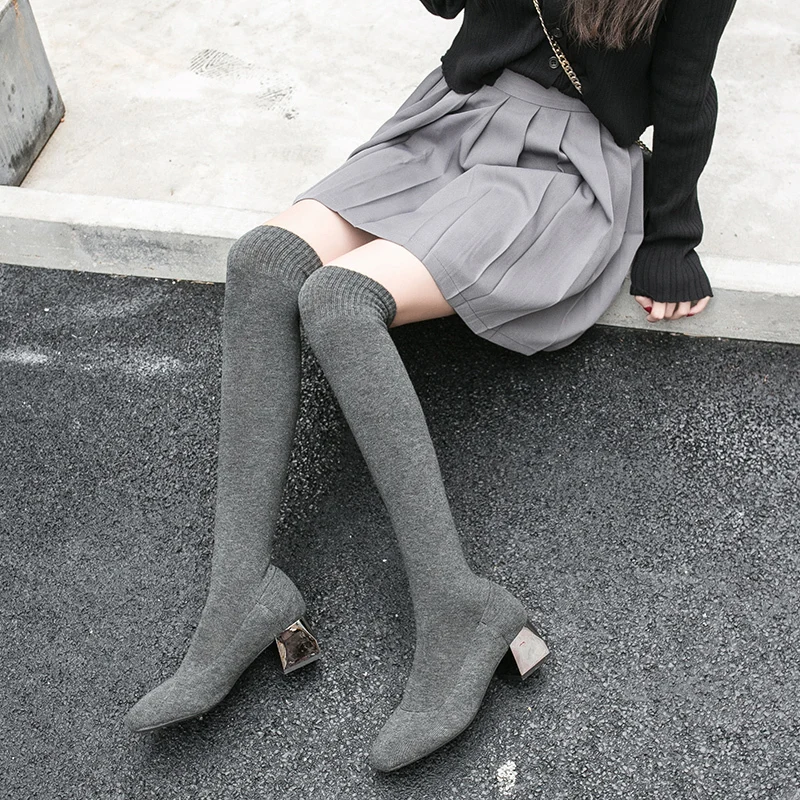 2020 new female elastic long square head thick with knitted wool over the knee boots
2020 new female elastic long square head thick with knitted wool over the knee boots