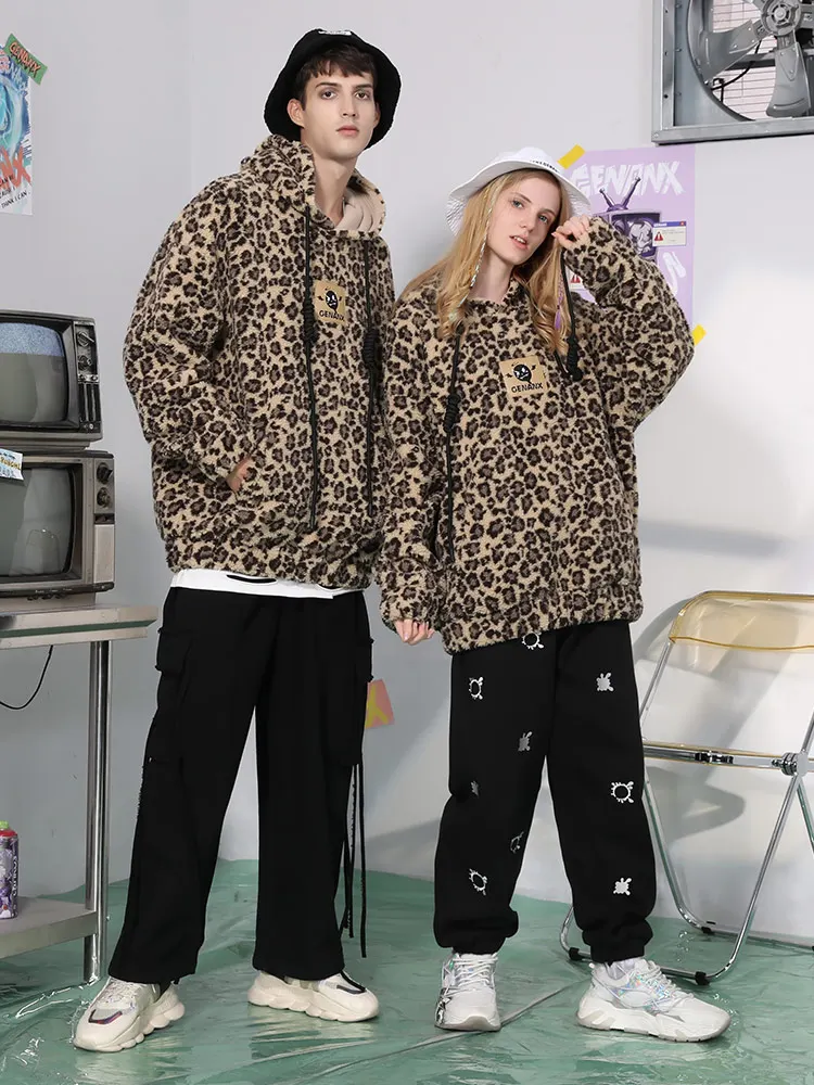Lightning Fashion Brand Thick Lambskin Sweater Autumn and Winter New Hooded Fleece-Lined Leopard Print Top for Men
Lightning Fashion Brand Thick Lambskin Sweater Autumn and Winter New Hooded Fleece-Lined Leopard Print Top for Men