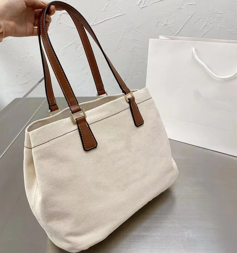 Sasa 2021 New Fashion Design Canvas Bag for Lady Gift Luxury Brand Design Totes
Sasa 2021 New Fashion Design Canvas Bag for Lady Gift Luxury Brand Design Totes