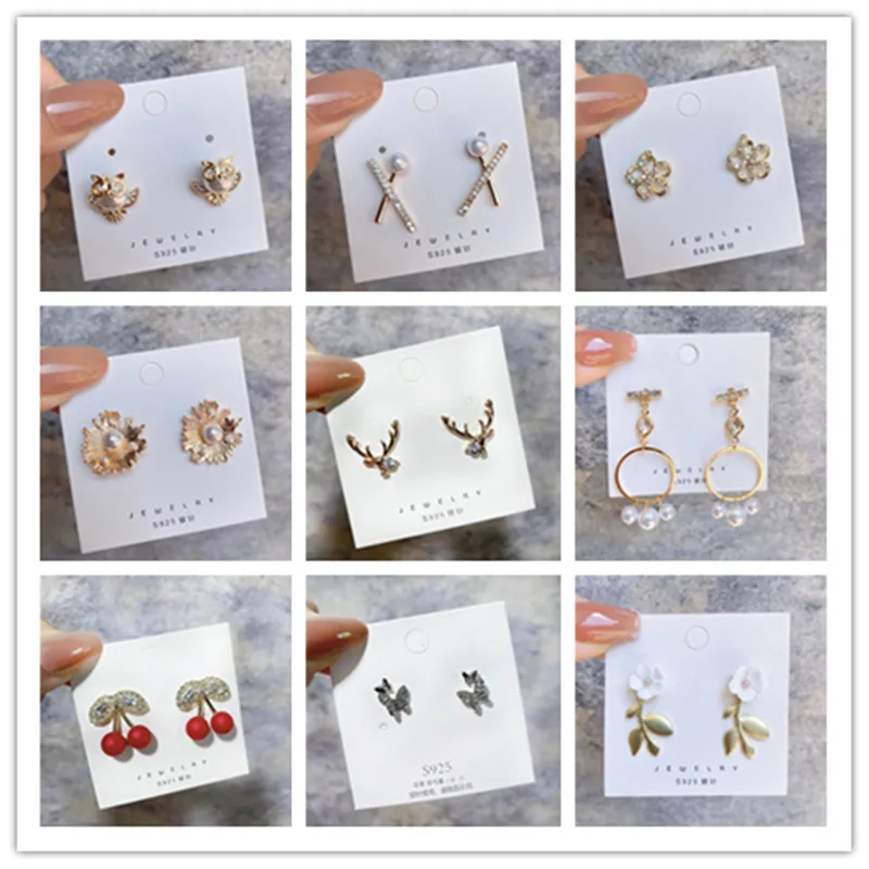 2021 Trend Jewelry Party Cute Christmas Elk Pearl Stud Earrings Female Rhinestone Wedding Pendant Earrings Fashion Earrings
2021 Trend Jewelry Party Cute Christmas Elk Pearl Stud Earrings Female Rhinestone Wedding Pendant Earrings Fashion Earrings