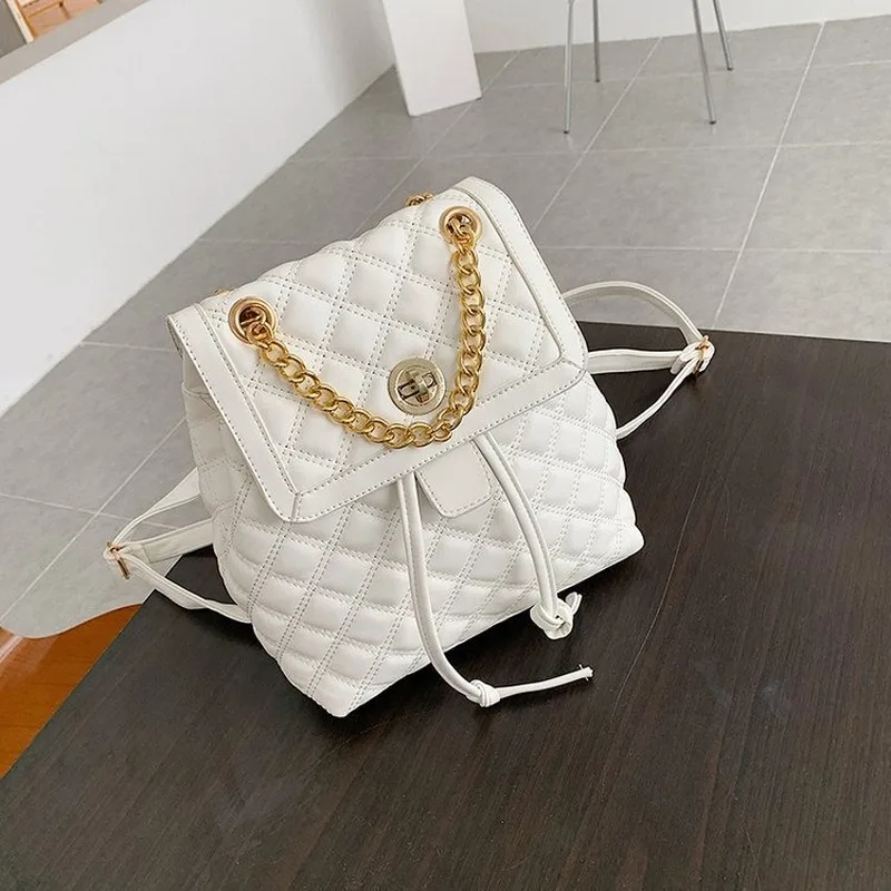 Luxury women's chain shoulder bag 2021 spring new rhombus messenger bag Korean fashion college student large-capacity travel bag
Luxury women's chain shoulder bag 2021 spring new rhombus messenger bag Korean fashion college student large-capacity travel bag