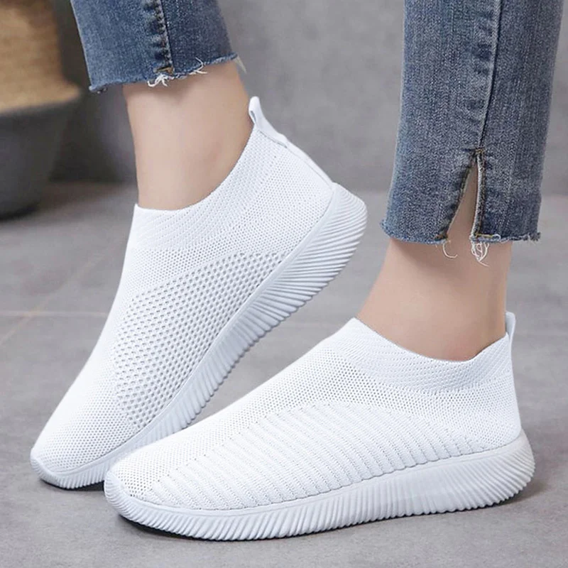 Lightweight And Breathable Large Size Sports And Leisure Flat Mesh Walking Shoes Women 2022 New Autumn
Lightweight And Breathable Large Size Sports And Leisure Flat Mesh Walking Shoes Women 2022 New Autumn