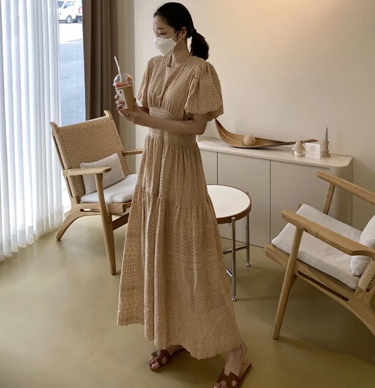Fashion women's dress 2021 new lace hollow long skirt heavy embroidery small flower puff sleeve dress
Fashion women's dress 2021 new lace hollow long skirt heavy embroidery small flower puff sleeve dress