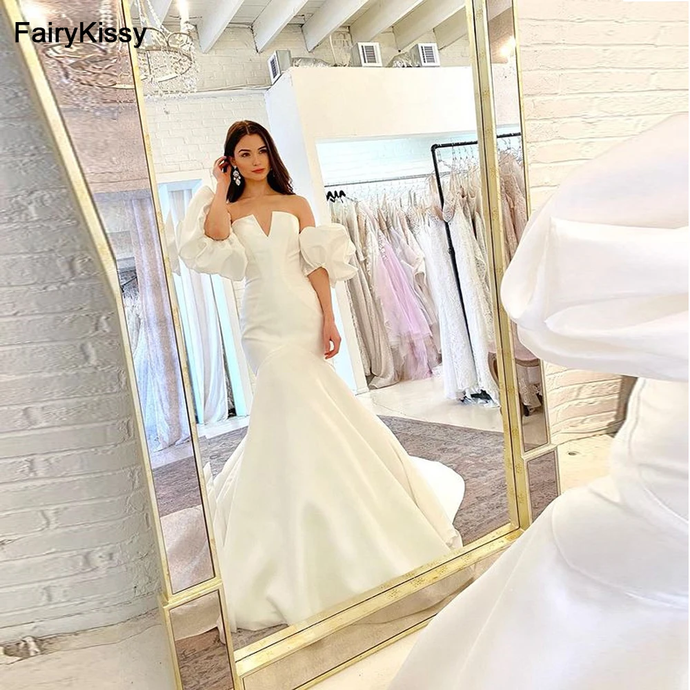 FairyKissy White A Line Satin Strapless Wedding Dresses V Neck Pleats High Side Slit Floor Length Bride Gowns Plus Size
FairyKissy White A Line Satin Strapless Wedding Dresses V Neck Pleats High Side Slit Floor Length Bride Gowns Plus Size