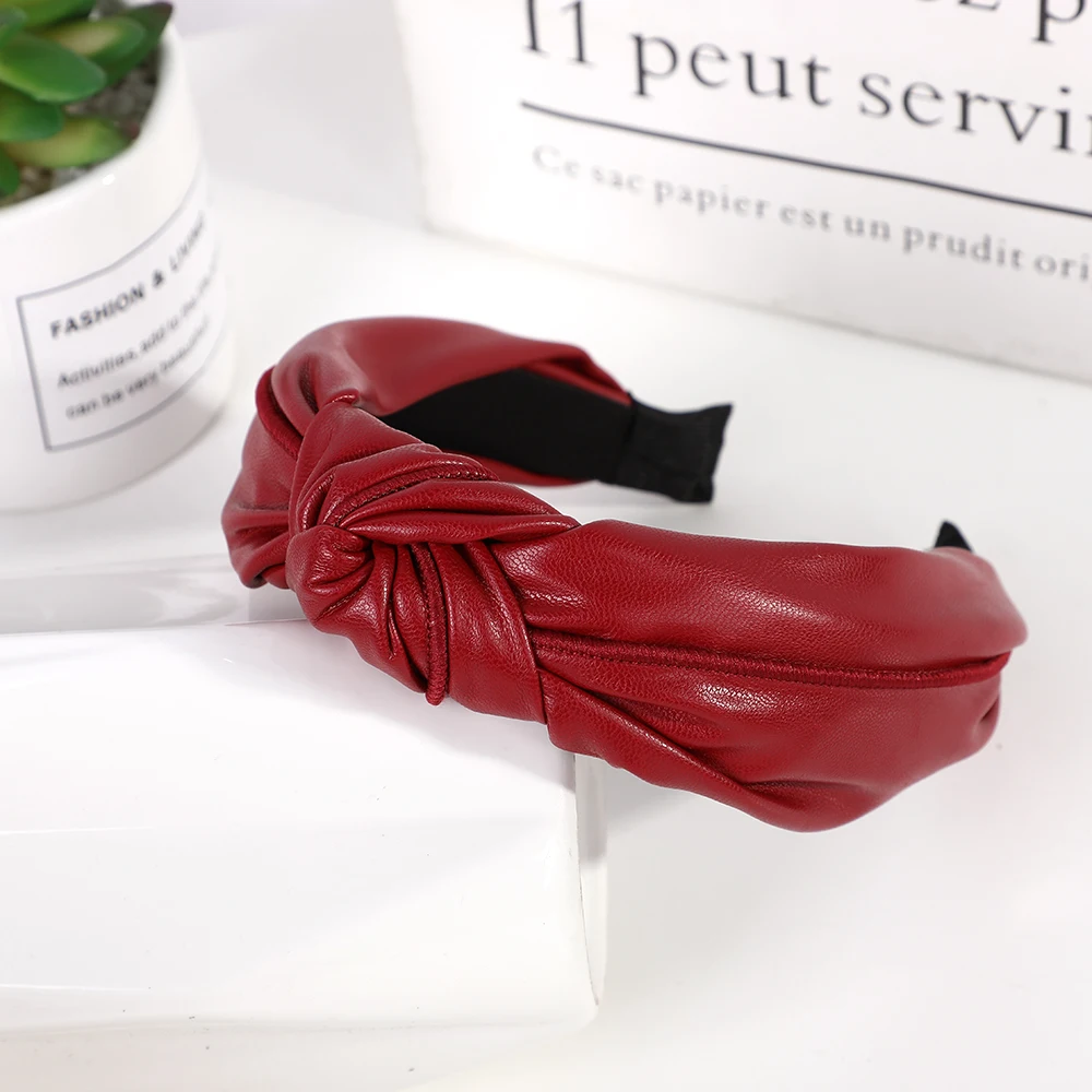 Korean simple leather knotted headband hair accessories face wash hairpin fashion temperament headbands for Women Headdress Gift
Korean simple leather knotted headband hair accessories face wash hairpin fashion temperament headbands for Women Headdress Gift