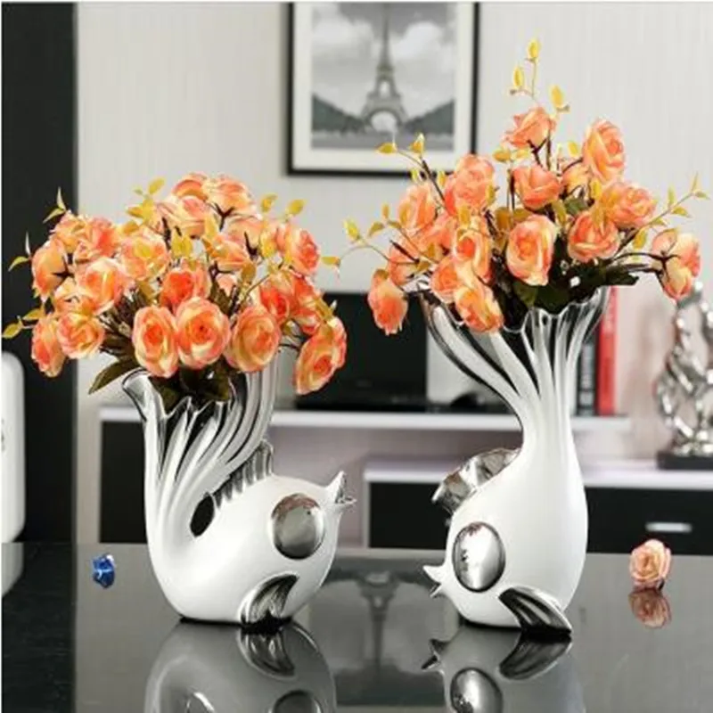 2020 European-style ceramic vase, fish crafts, home decoration, beautiful animal decoration gifts
2020 European-style ceramic vase, fish crafts, home decoration, beautiful animal decoration gifts