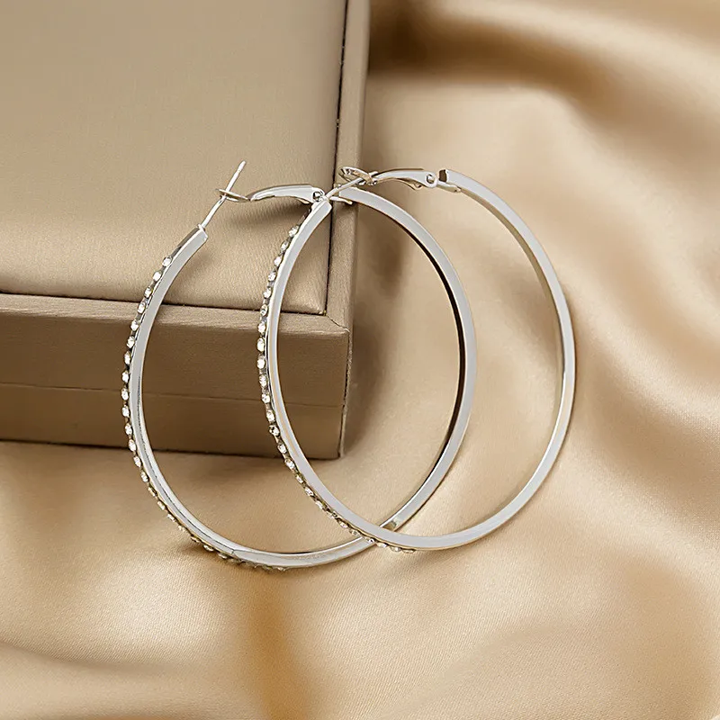 Fashion Big Circle Crystal Earrings For Women Girls Hot Sell Rhinestone Round Statement Stud Ear Jewelry Party Gifts
Fashion Big Circle Crystal Earrings For Women Girls Hot Sell Rhinestone Round Statement Stud Ear Jewelry Party Gifts
