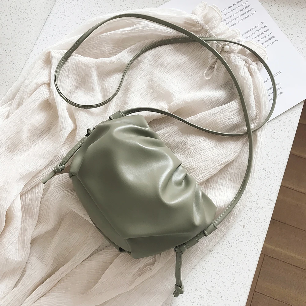 Cloud Shape Women Day Clutch Bag Pleated Dumpling Shoulder Messenger Bag Small Cute Lady Crossbody cloud bag
Cloud Shape Women Day Clutch Bag Pleated Dumpling Shoulder Messenger Bag Small Cute Lady Crossbody cloud bag