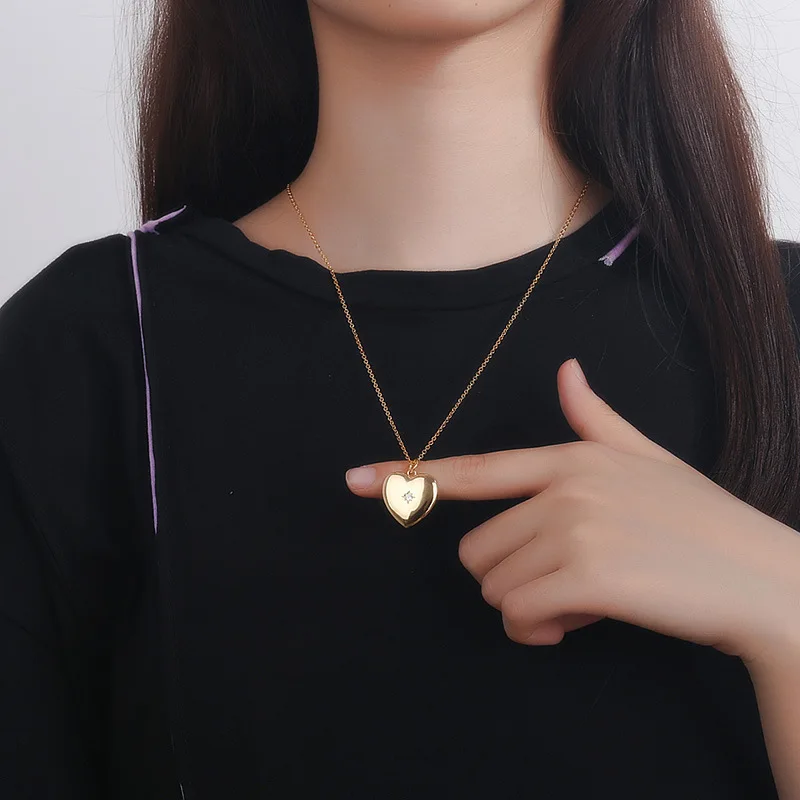 Silvology 925 Sterling Silver Glossy Gold Heart Necklace Zircon High Quality Elegant Pendant Necklace for Women Birthday Jewelry
Silvology 925 Sterling Silver Glossy Gold Heart Necklace Zircon High Quality Elegant Pendant Necklace for Women Birthday Jewelry