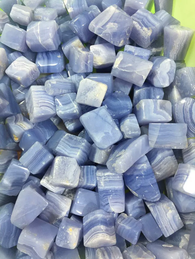 Natural quartz crystal blue Agate small square home decoration chakra energy
Natural quartz crystal blue Agate small square home decoration chakra energy