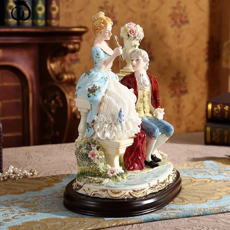 WU CHEN LONG America Couples Character Art Sculpture Western Beauty Statue Figurine Creative Ceramic Craft Home Decoration R6401
WU CHEN LONG America Couples Character Art Sculpture Western Beauty Statue Figurine Creative Ceramic Craft Home Decoration R6401