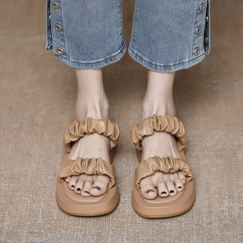 WHNB 2021 NEW Women Slippers Pleated Slip On Platform Sandals Solid Color Casual Summer Female Footwear Size 35-40
WHNB 2021 NEW Women Slippers Pleated Slip On Platform Sandals Solid Color Casual Summer Female Footwear Size 35-40