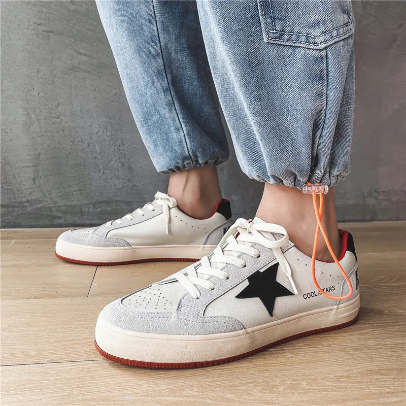 Men's Lace-Up Casual Shoes Classic Board Shoes Men Sneakers Trend Flat Shoes Comfortable Korean Version Student Casual Shoes
Men's Lace-Up Casual Shoes Classic Board Shoes Men Sneakers Trend Flat Shoes Comfortable Korean Version Student Casual Shoes