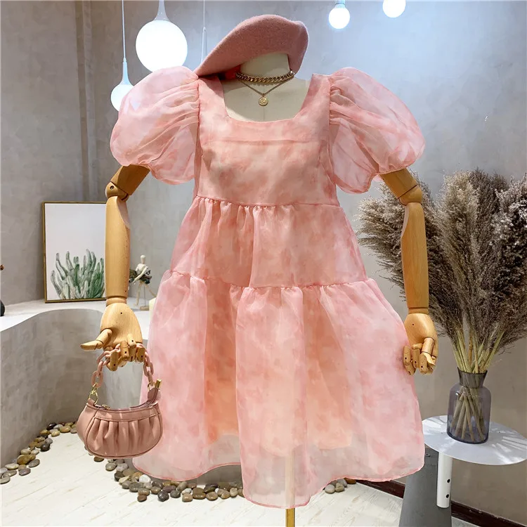 Summer New French retro puff sleeve Dress square collar doll dress cute age reduction design fluffy Dress Female French Dress
Summer New French retro puff sleeve Dress square collar doll dress cute age reduction design fluffy Dress Female French Dress
