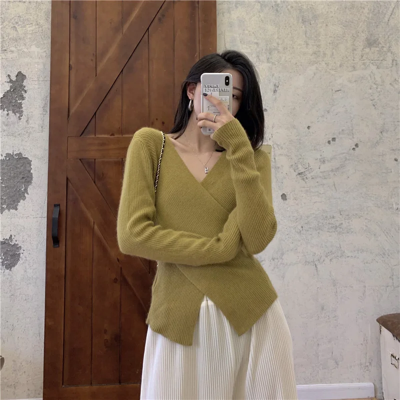 Cross V-neck Sweater Female Slim Chic Split Long Sleeve Sweater Autumn Winter Spice Girl Top X1118 
Cross V-neck Sweater Female Slim Chic Split Long Sleeve Sweater Autumn Winter Spice Girl Top X1118