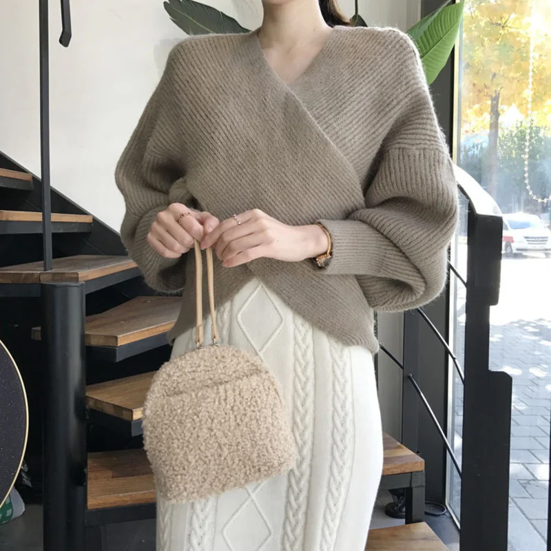 Korean Chic Autumn And Winter Temperament Cross V-neck Pullover Versatile Thickened Bat Sleeve Sweater Women's Loose Knit Tops 
Korean Chic Autumn And Winter Temperament Cross V-neck Pullover Versatile Thickened Bat Sleeve Sweater Women's Loose Knit Tops