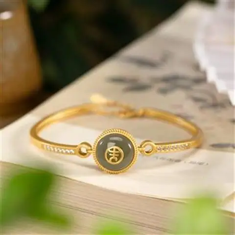 Original S925 Sterling Silver Gold Plated Natural Hetian Jade Peace Buckle Ji Character Ancient Royal Court Open-End Bangle Bra
Original S925 Sterling Silver Gold Plated Natural Hetian Jade Peace Buckle Ji Character Ancient Royal Court Open-End Bangle Bra