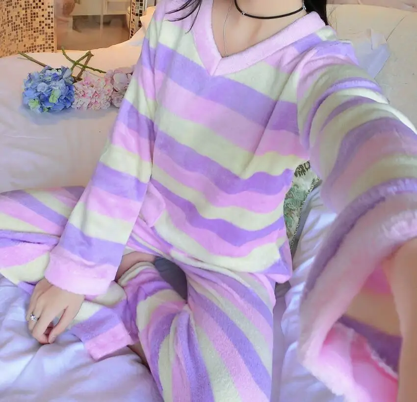 Autumn and winter coral velvet pajamas ladies long-sleeved trousers flannel suit winter cute home service XL
Autumn and winter coral velvet pajamas ladies long-sleeved trousers flannel suit winter cute home service XL
