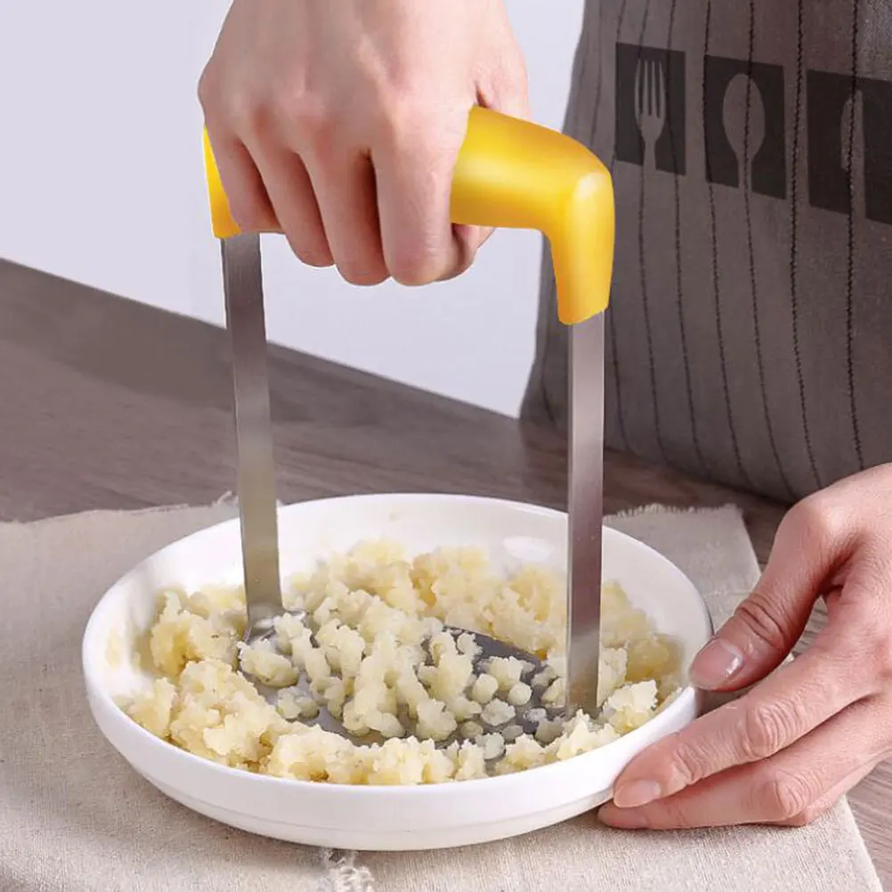 1pc Multipurpose Potato Masher Handheld Potato Presser Potato Ricer for Kitchen Home Restaurants
1pc Multipurpose Potato Masher Handheld Potato Presser Potato Ricer for Kitchen Home Restaurants