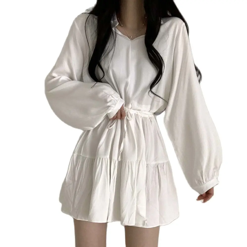 2022 корейское милое платье на раннюю весну с буффами на талии
2022 корейское милое платье на раннюю весну с буффами на талии