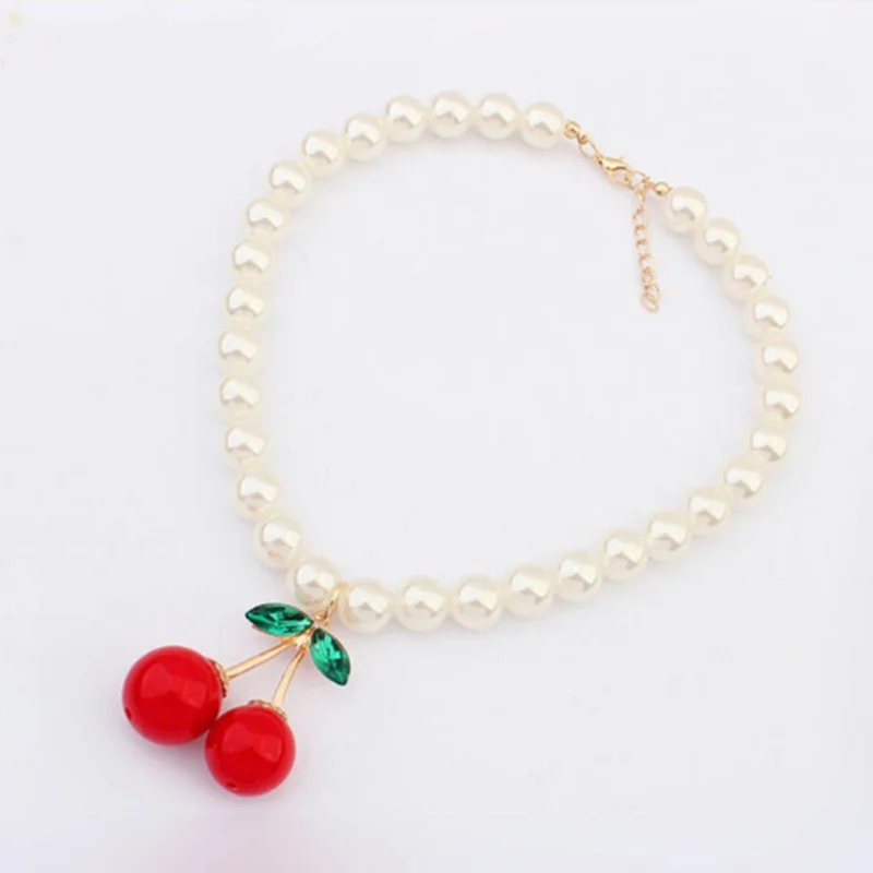2021 hot fashion delicate light luxury pearl cherry pendant lady necklace 
2021 hot fashion delicate light luxury pearl cherry pendant lady necklace
