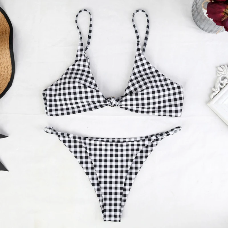 2021 Plaid Print Women Swimsuit Female Swimwear Mini Thong Solid Red Blue Bikinis Set Bather Beachwear Swimming For Bathing Suit
2021 Plaid Print Women Swimsuit Female Swimwear Mini Thong Solid Red Blue Bikinis Set Bather Beachwear Swimming For Bathing Suit