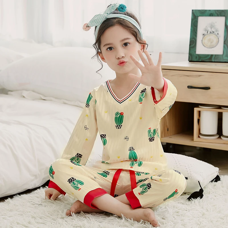 Childrens Kids Pyjamas Silk Satin Tops Pant Autumn Winter Long Sleeve Sleepwear Set Nightwear Sweet Girl Pajama Sets Loungewear
Childrens Kids Pyjamas Silk Satin Tops Pant Autumn Winter Long Sleeve Sleepwear Set Nightwear Sweet Girl Pajama Sets Loungewear