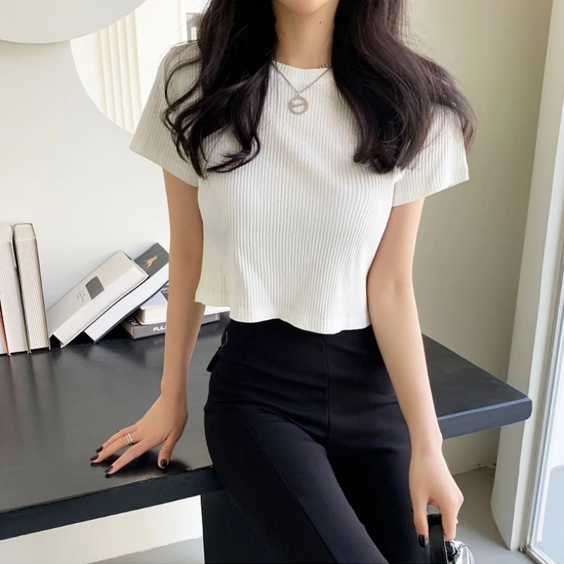 2021 Women's Summer Sexy Sling Solid Color White Short sleeve Slim Crop Top T-shirt Short Top Korea Crop Tops White Gray Black 
2021 Women's Summer Sexy Sling Solid Color White Short sleeve Slim Crop Top T-shirt Short Top Korea Crop Tops White Gray Black
