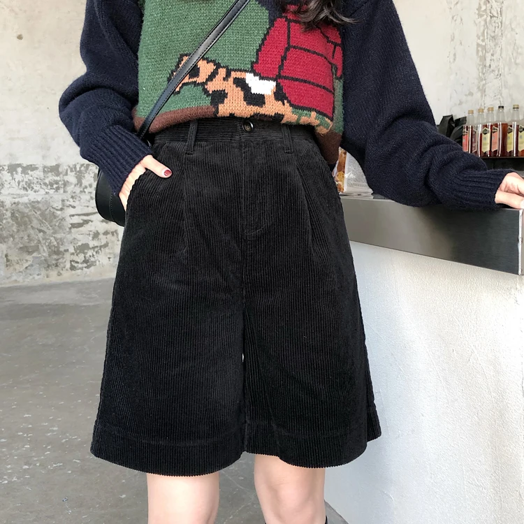Knee Length Warm Wide Leg Shorts Women Autumn Winter Casual High Waist Loose Five Points Loose Trousers Fall Shorts Street Wear
Knee Length Warm Wide Leg Shorts Women Autumn Winter Casual High Waist Loose Five Points Loose Trousers Fall Shorts Street Wear