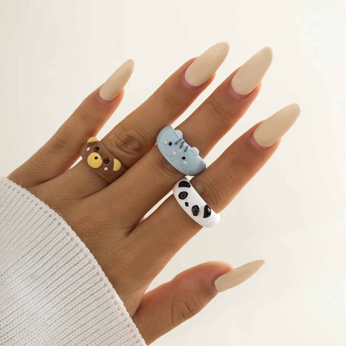 Simple Fashion Cute Animal Acrylic Ring Branch Jewelry for Women Girl Wholesale Direct Sale 
Simple Fashion Cute Animal Acrylic Ring Branch Jewelry for Women Girl Wholesale Direct Sale