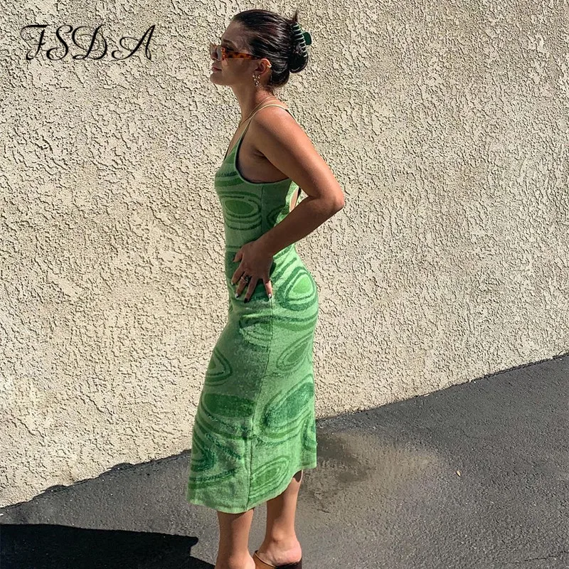 OneLineFox 2021 Print Knit Bodycon Dress Women Green Y2K Summer Hollow Out Sexy Sleeveless Spaghetti Strap Beach Midi Dresses
OneLineFox 2021 Print Knit Bodycon Dress Women Green Y2K Summer Hollow Out Sexy Sleeveless Spaghetti Strap Beach Midi Dresses