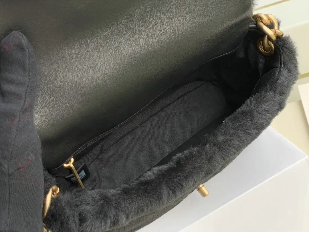 2021 new design luxury handbags top quality real leather cow leather fashion lady cross body bags shoulder big totes for women
2021 new design luxury handbags top quality real leather cow leather fashion lady cross body bags shoulder big totes for women