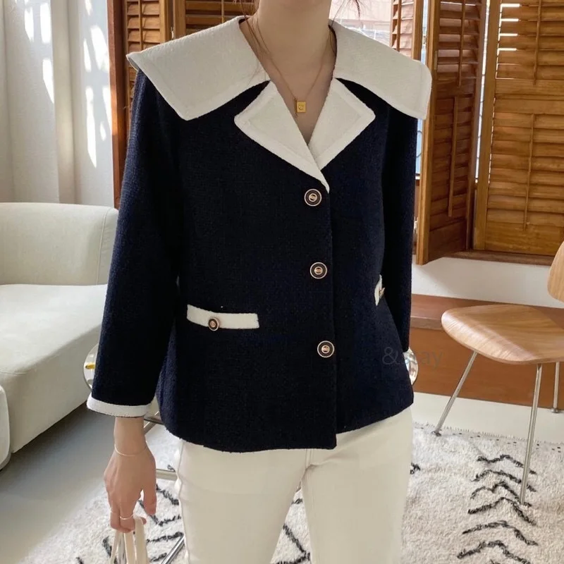 Женское твидовое короткое пальто, Корейская шикарная повседневная куртка контрастных цветов с отложным воротником, осеннее пальто в стиле ...
Женское твидовое короткое пальто, Корейская шикарная повседневная куртка контрастных цветов с отложным воротником, осеннее пальто в стиле ...
