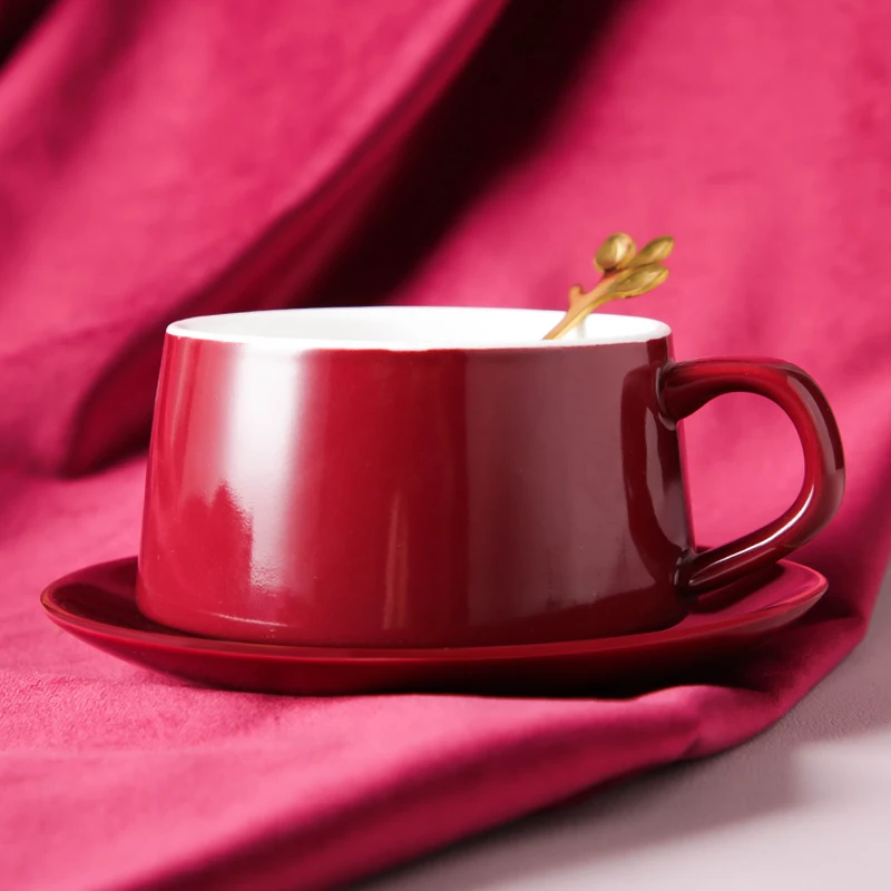 Nordic Porcelain Coffee Cup Household Delicate Afternoon Tea Plates Sets Minimalist Taza Ceramica Ceramic Cups Creative KC50BD
Nordic Porcelain Coffee Cup Household Delicate Afternoon Tea Plates Sets Minimalist Taza Ceramica Ceramic Cups Creative KC50BD