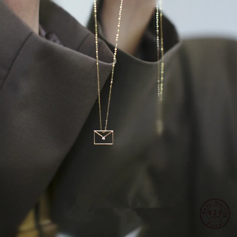 925 Sterling Silver Simple Diamond Envelope Pendant Necklace Women Fashion Wedding Jewelry Accessories Girlfriend Gift
925 Sterling Silver Simple Diamond Envelope Pendant Necklace Women Fashion Wedding Jewelry Accessories Girlfriend Gift
