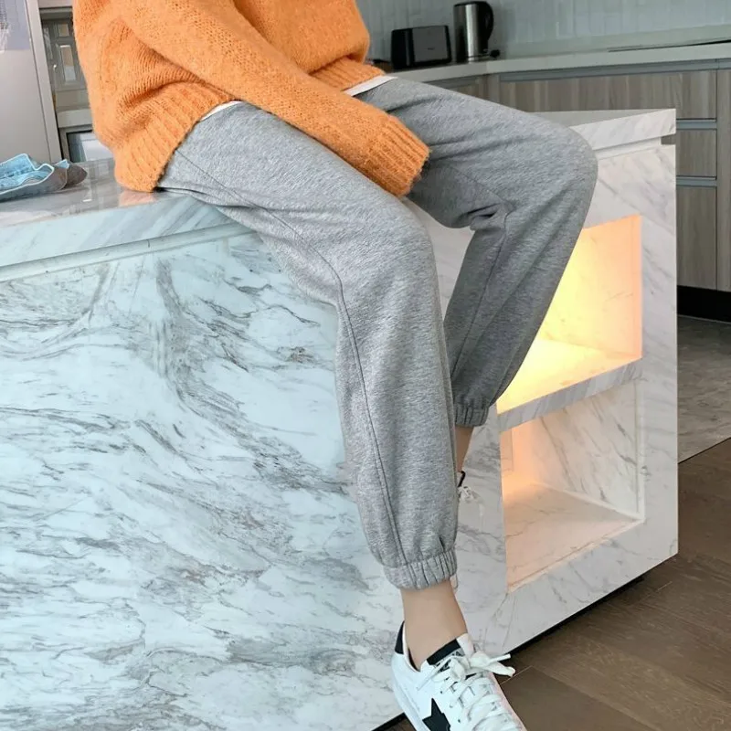 Harem Pants Elastic Waist Solid Minimalist Loose Ankle-length Plus Velvet Thicker Winter Warm Female Trousers Korean Style Chic
Harem Pants Elastic Waist Solid Minimalist Loose Ankle-length Plus Velvet Thicker Winter Warm Female Trousers Korean Style Chic