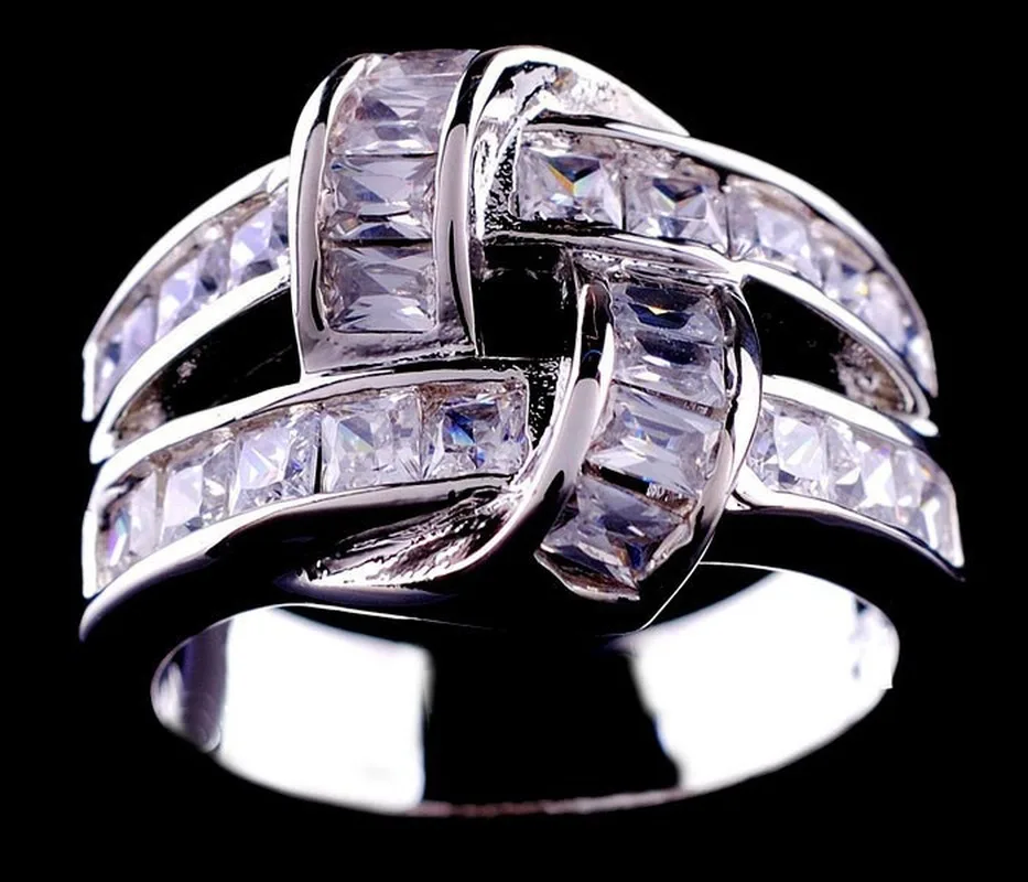 Luxe Vrouwelijke Paars Wit Zirkoon Stenen Ring Mode Zilveren Kleur Bruiloft Ring Belofte Liefde Engagement Ringen Voor Vrouwen
Luxe Vrouwelijke Paars Wit Zirkoon Stenen Ring Mode Zilveren Kleur Bruiloft Ring Belofte Liefde Engagement Ringen Voor Vrouwen